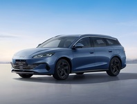 uusi BYD Seal 6 DM-i